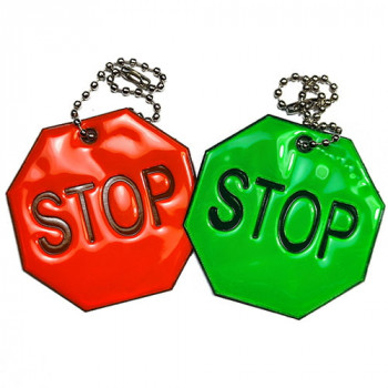 Светоотражающий брелок "STOP"