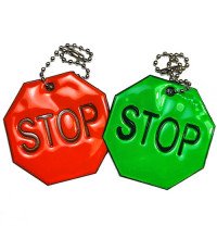 Светоотражающий брелок "STOP"